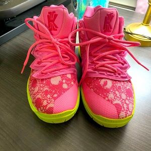 20th Anniversary Nike Kyrie x SpongeBob SquarePants Collection- Patrick Star
